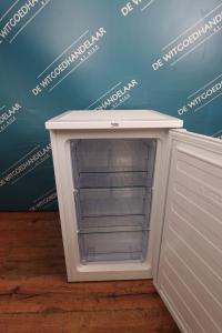 Tafelmodel vriezer Beko met 3 lades