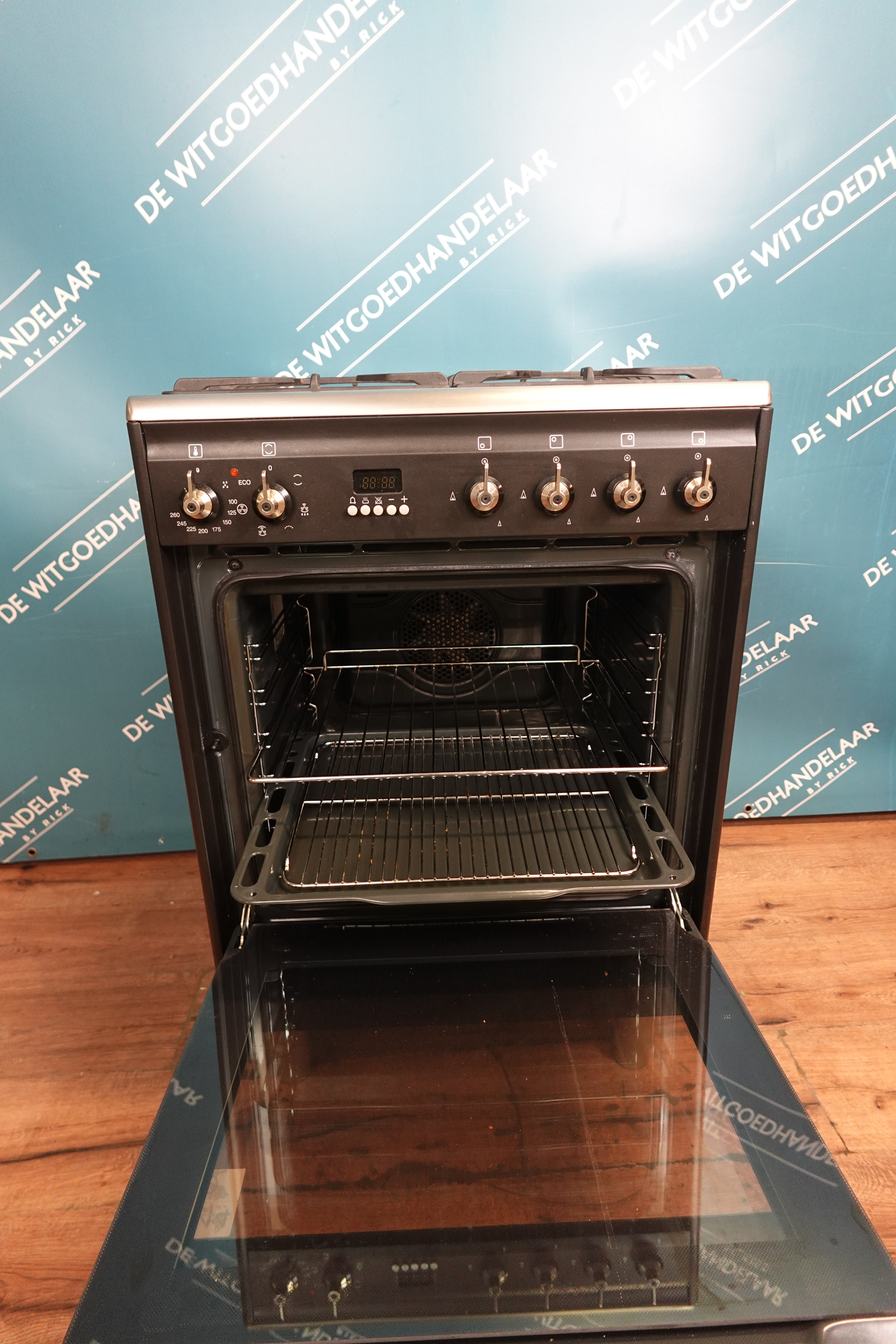 Gasfornuis met elektrische heteluchtoven Smeg