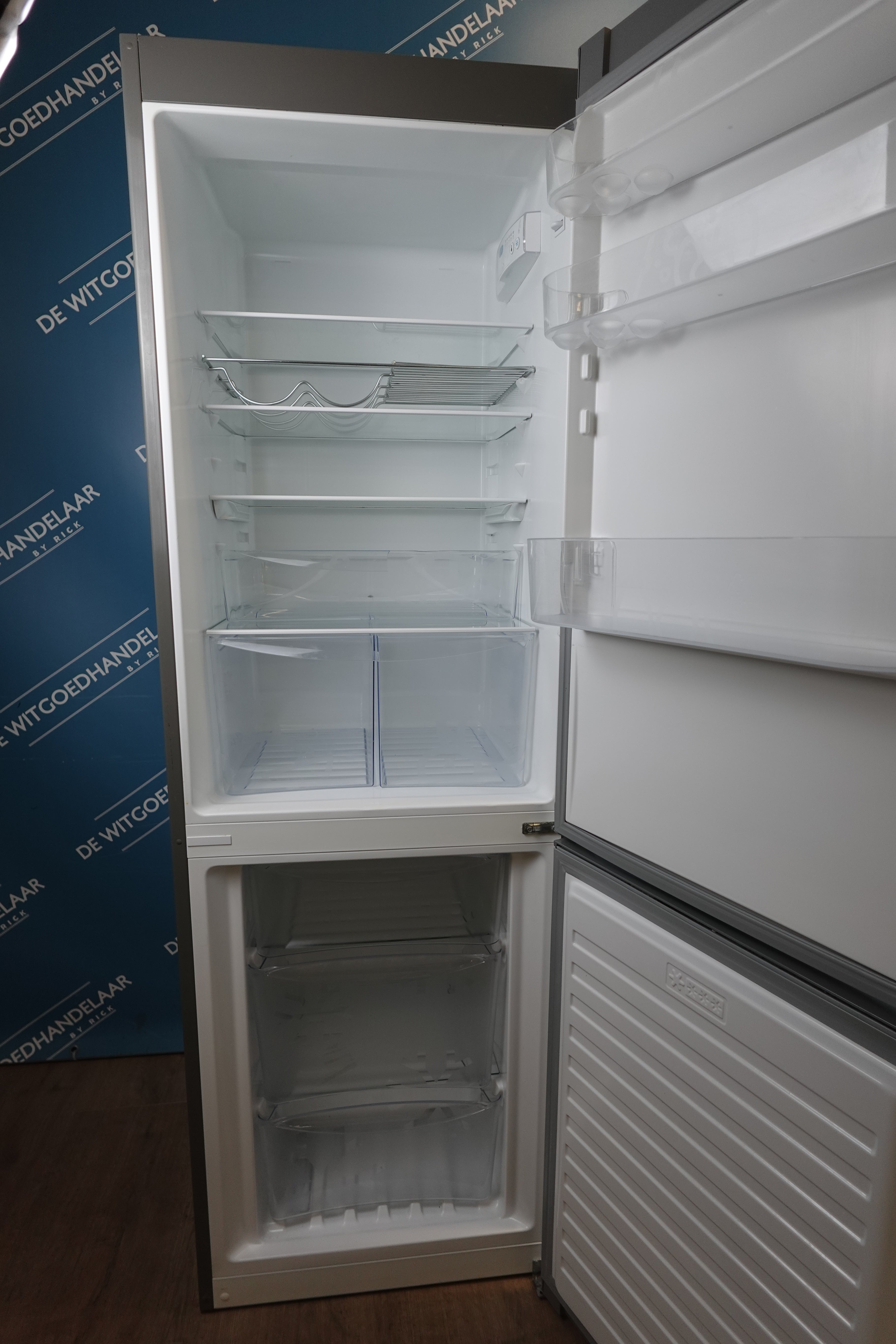 Vrijstaande koel - vriescombinatie Zanussi