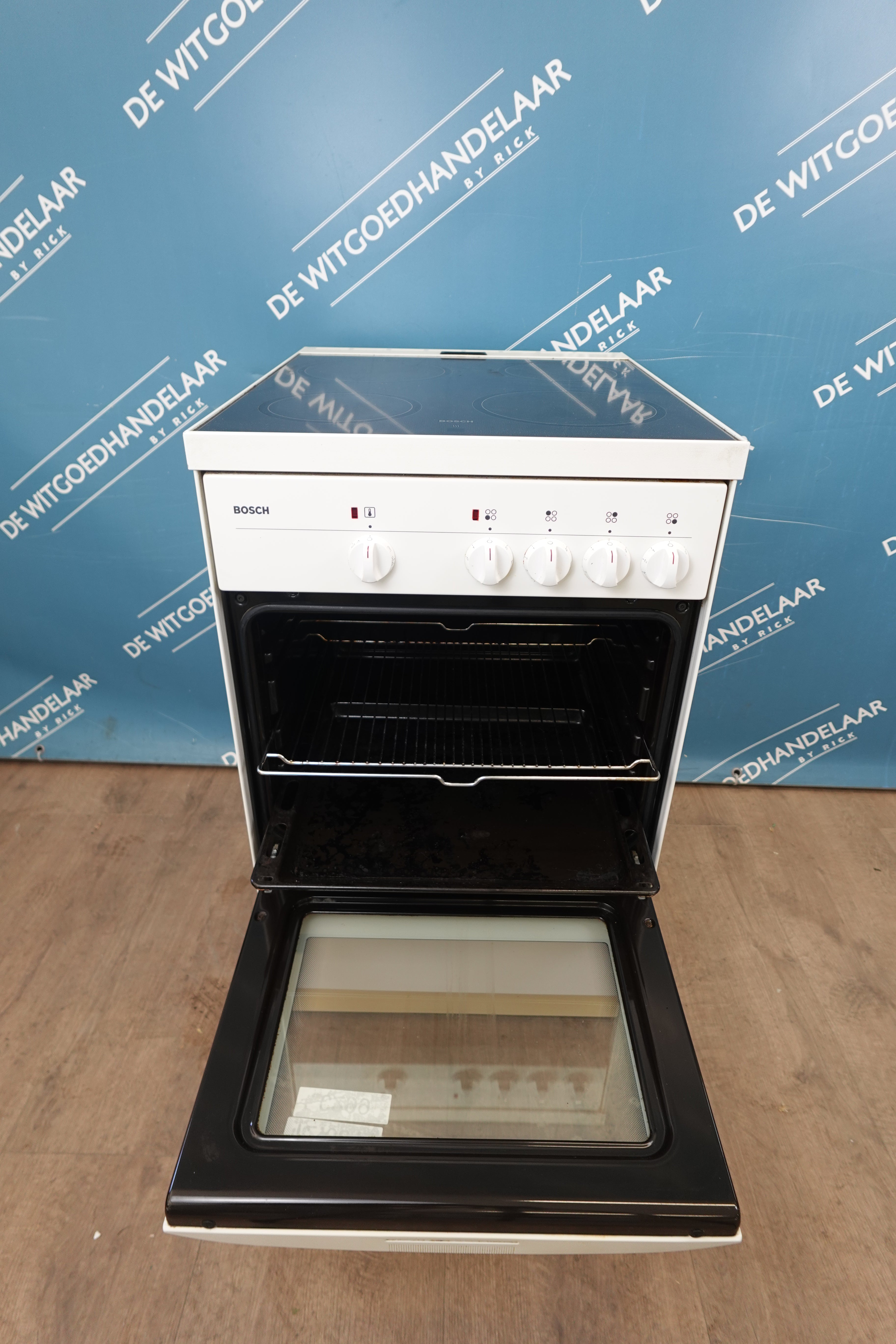 inductiefornuis met Elektrische heteluchtoven Bosch
