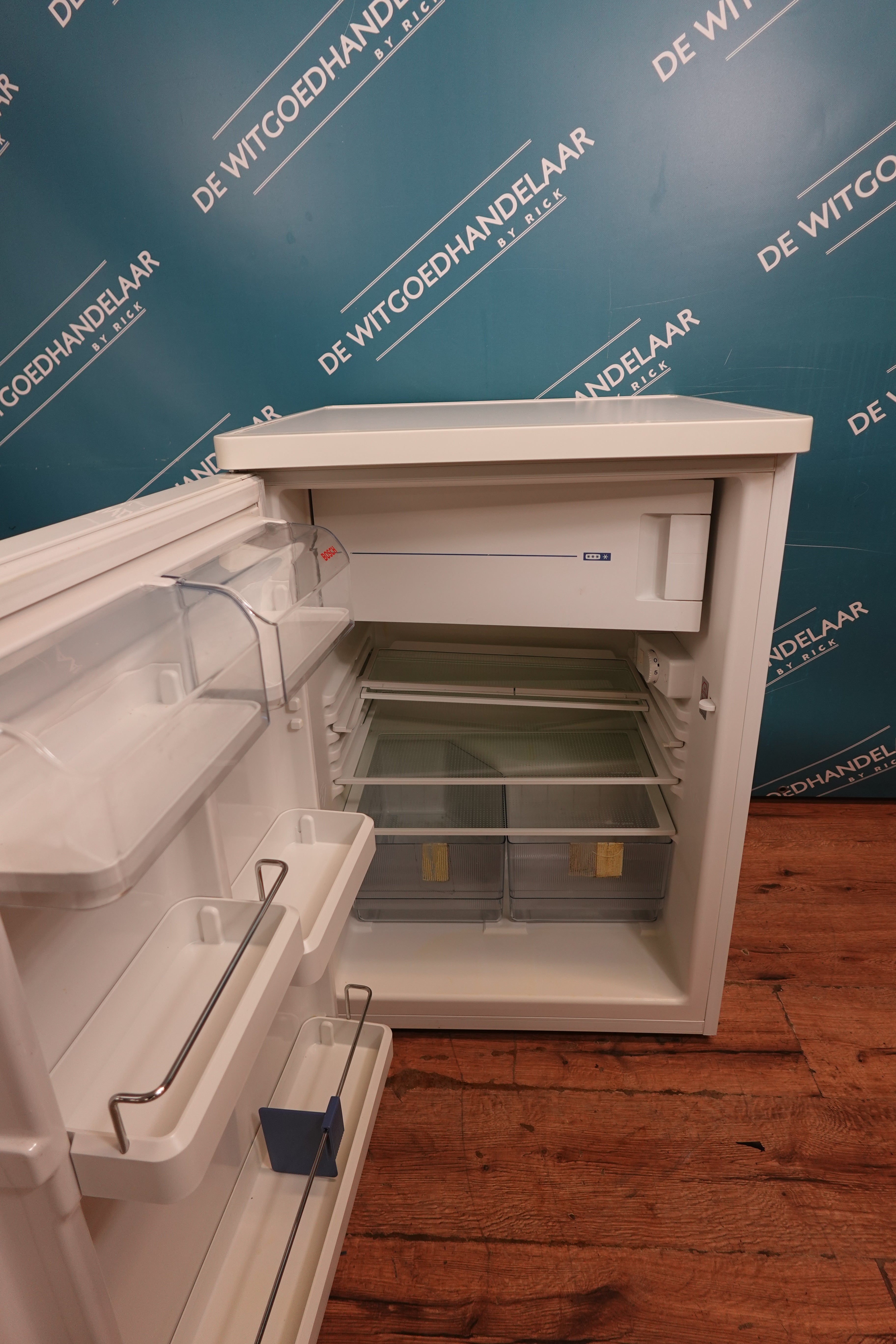 vrijstaande koel- vriescombinatie tafelmodel Bosch Economic