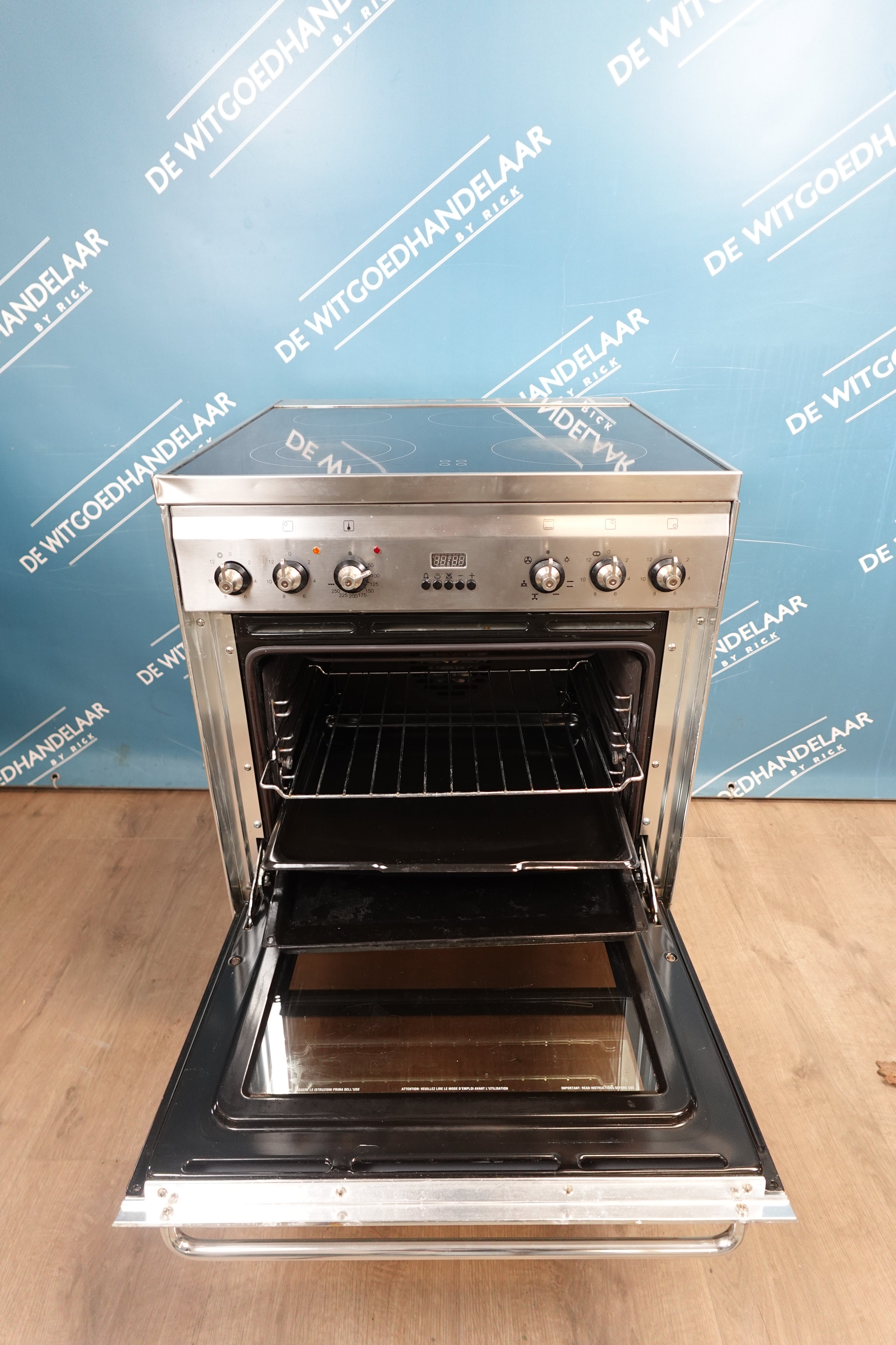 keramischefornuis met Elektrische heteluchtoven Smeg