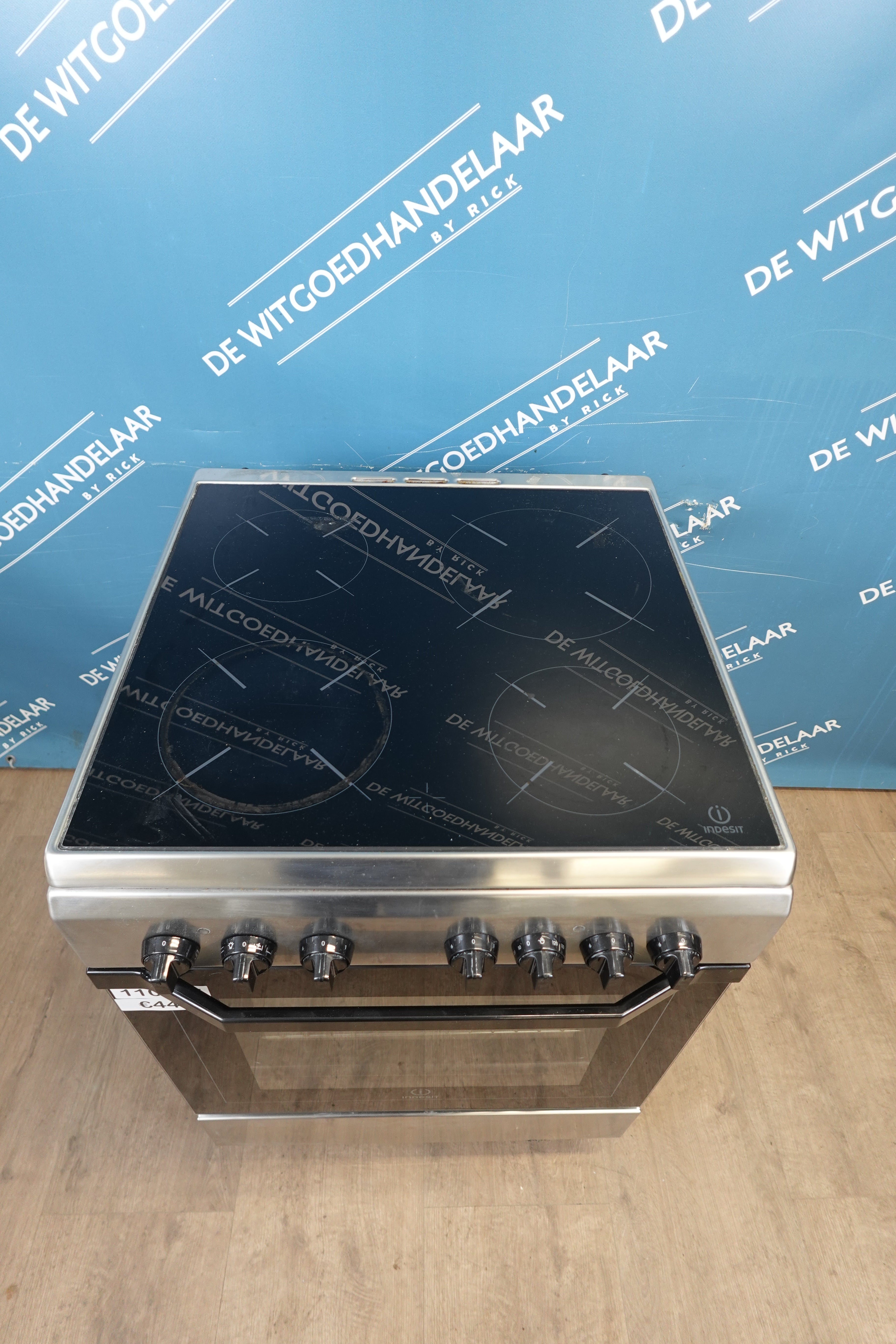 keramischefornuis met Elektrische heteluchtoven Indesit