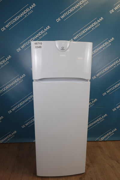 Vrijstaande koel - vriescombinatie Indesit