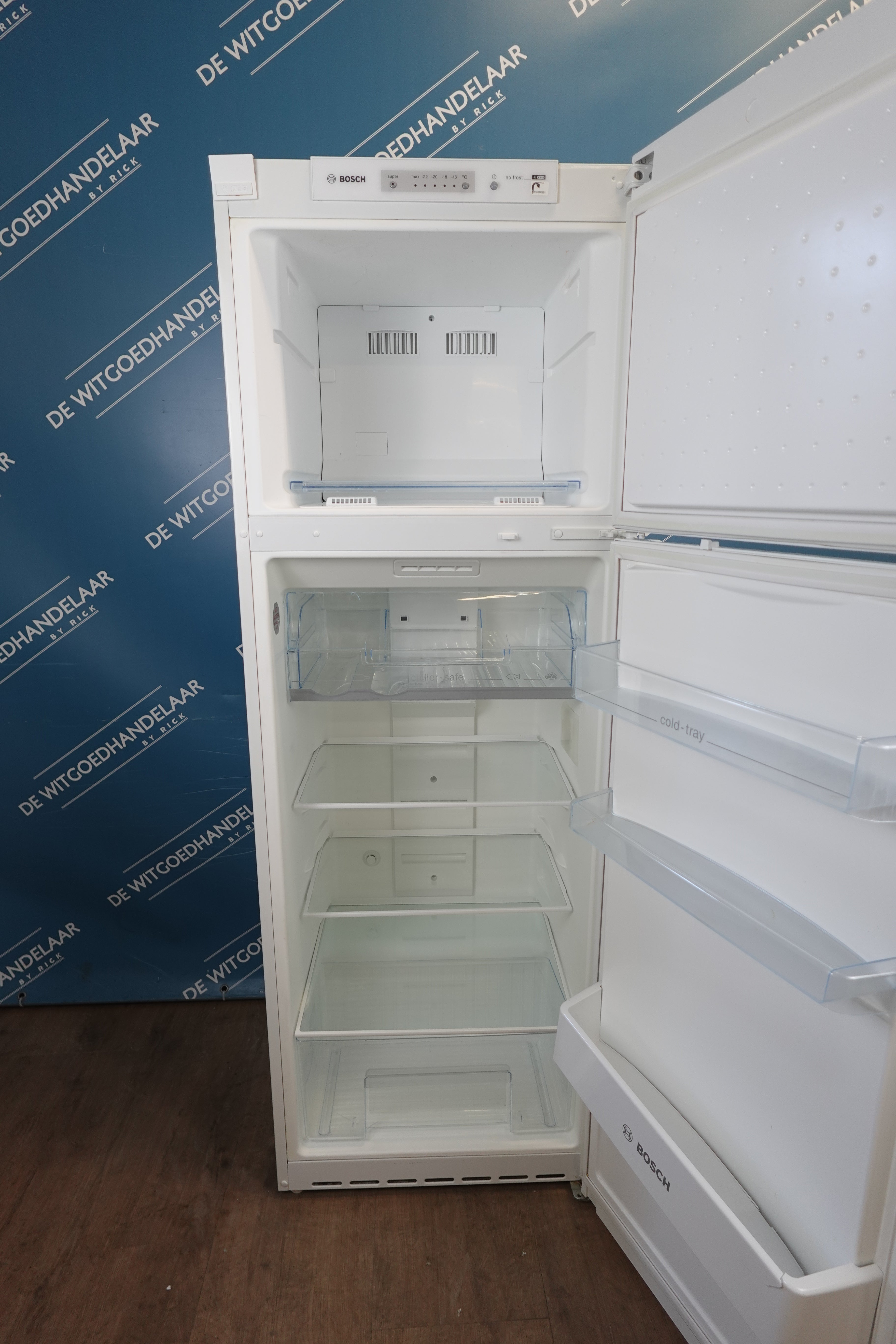 Vrijstaande koel - vriescombinatie Bosch