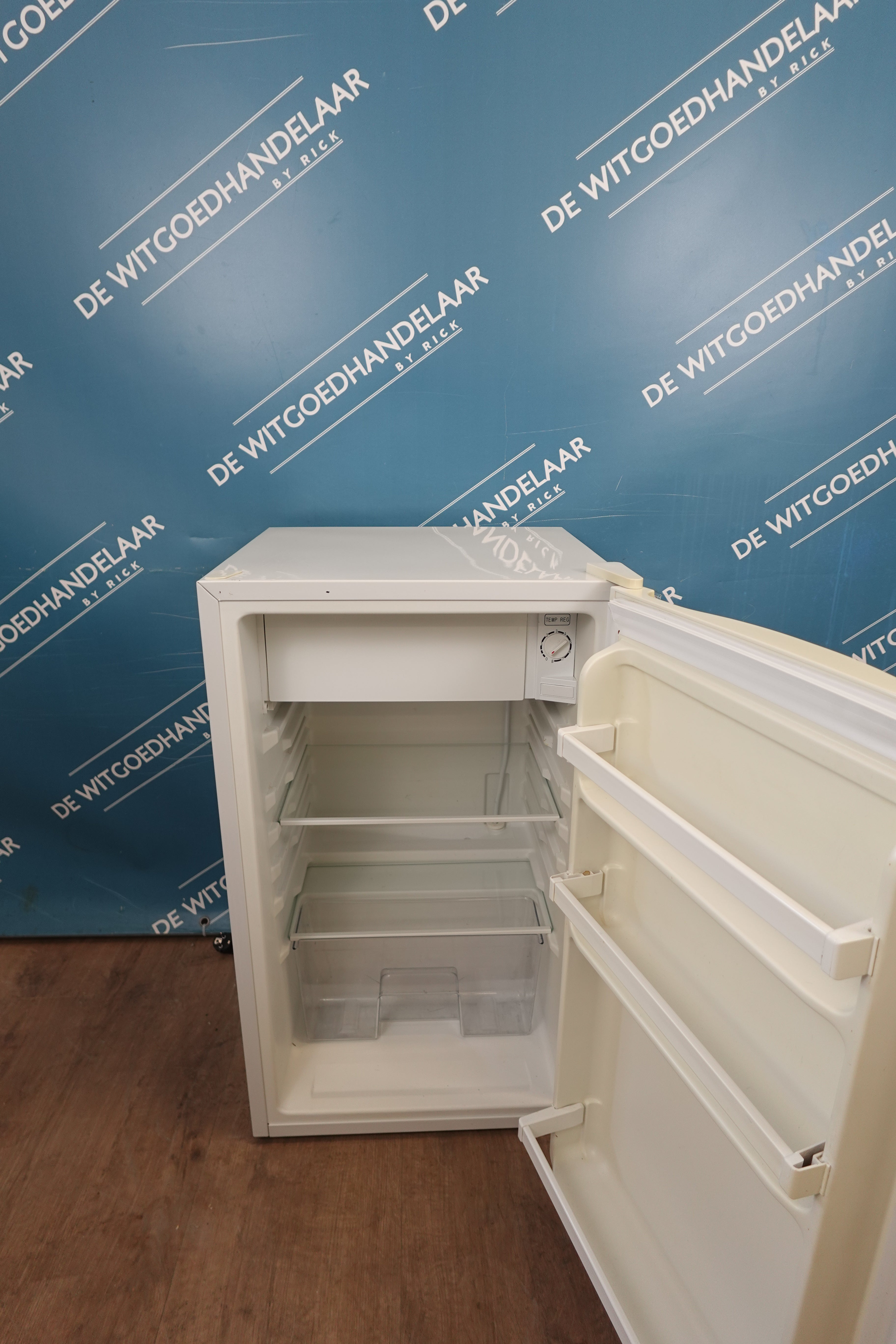 vrijstaande koel- vriescombinatie tafelmodel White line
