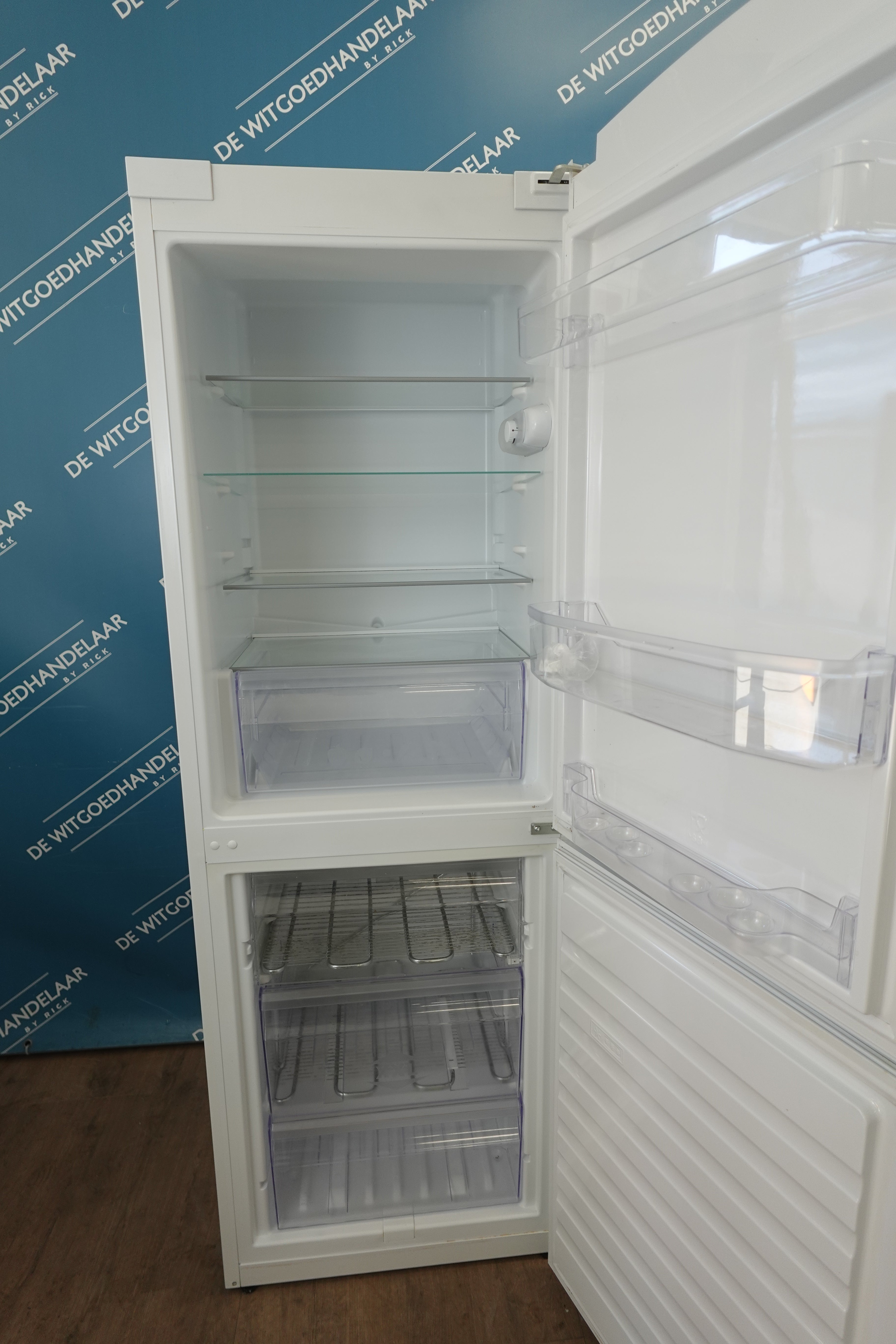 Vrijstaande koel - vriescombinatie Whirlpool