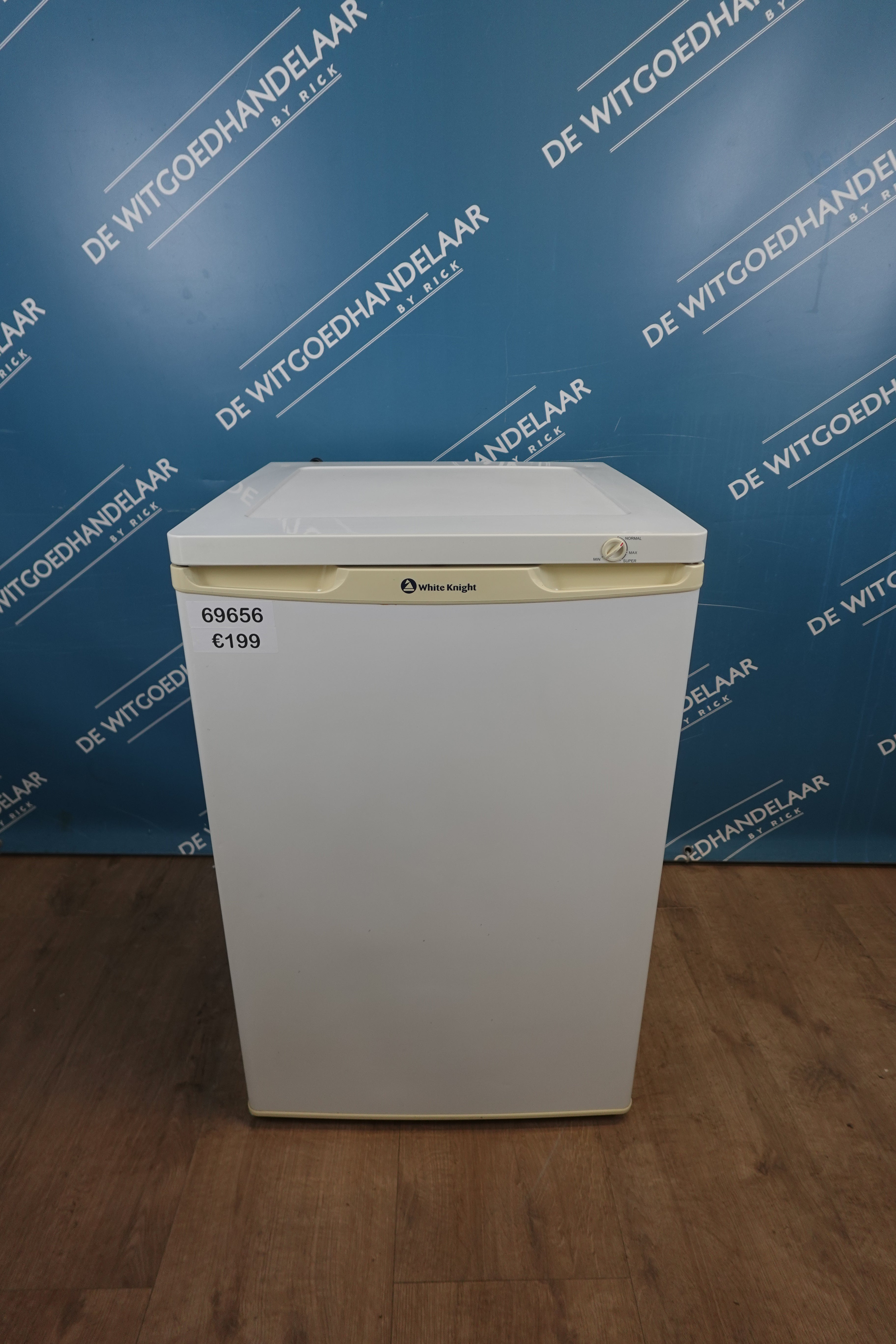 Tafelmodel vriezer White knight 4 lades